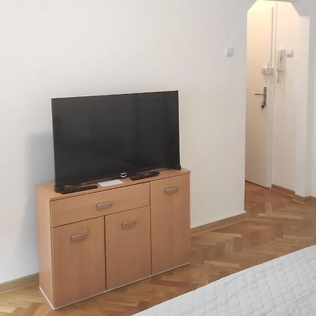 Apartman Nicolas Beograd Eksteriør billede