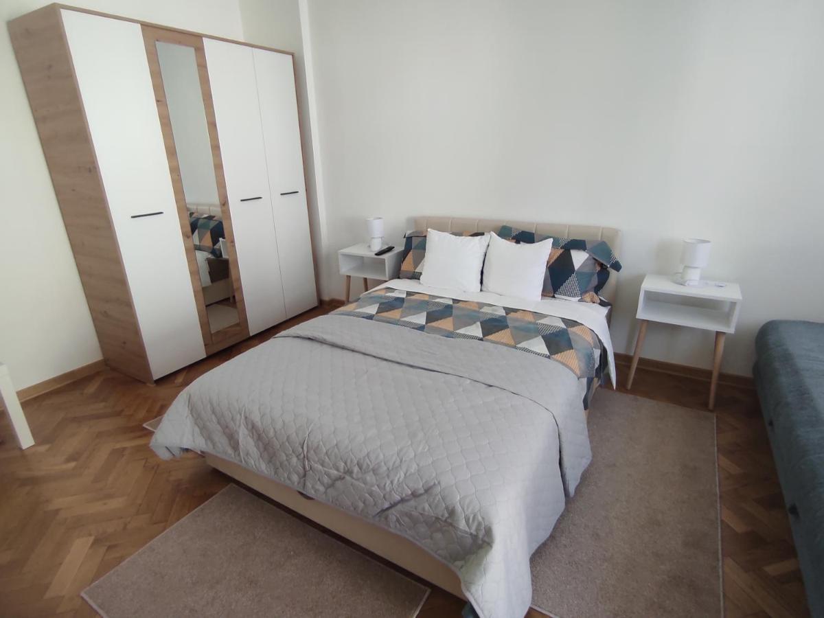 Apartman Nicolas Beograd Eksteriør billede